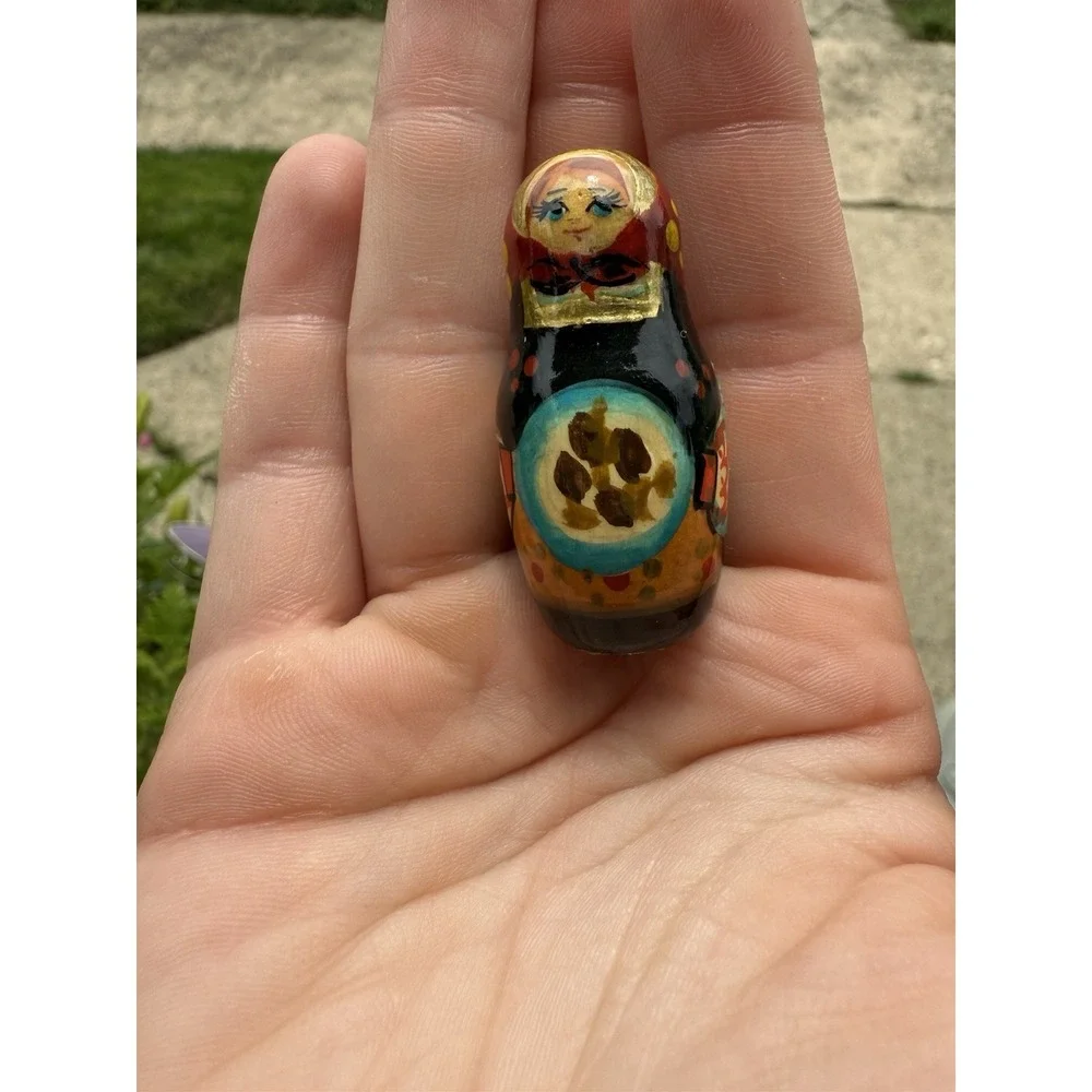 Vintage Russian Nesting Dolls Set of 5 Dolls Artist Signed Family Teapot Kitchen